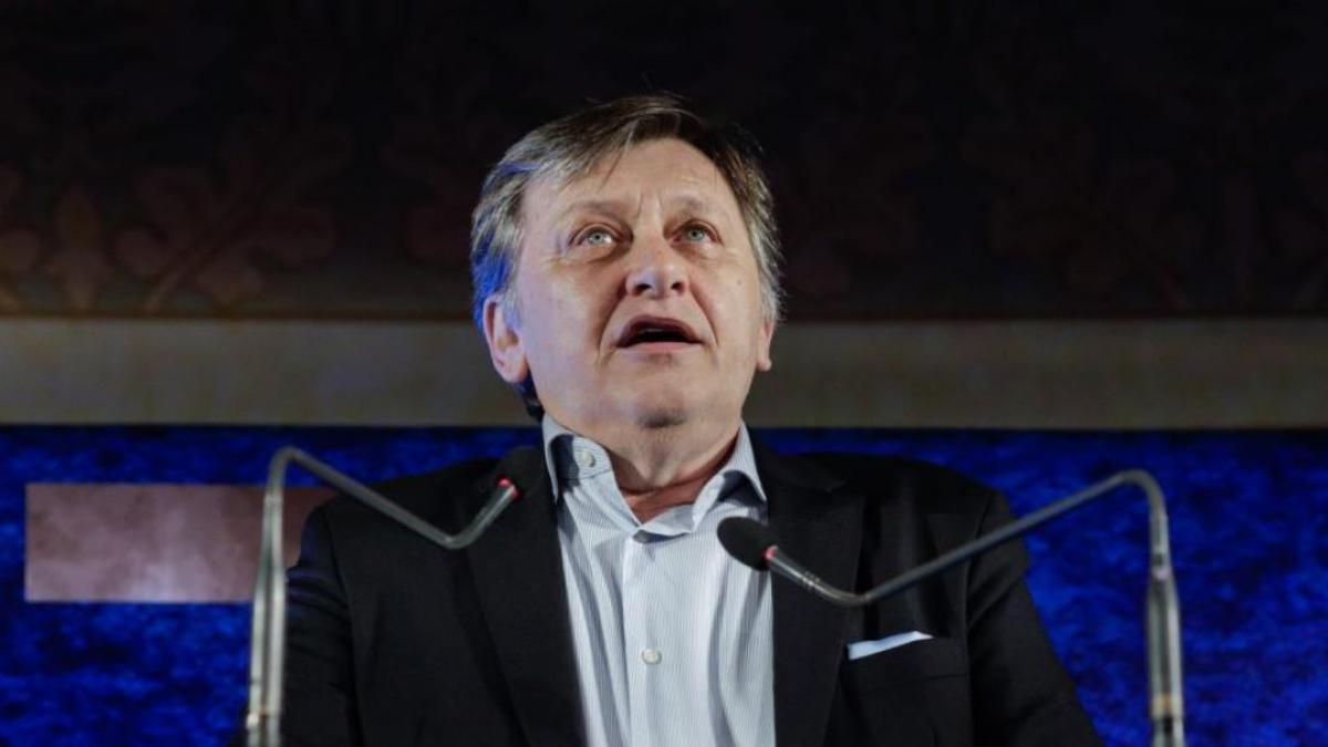 Crin Antonescu Calin Georgescu a facut un pariu riscant Ar fi un dezastru sa conduca Romania