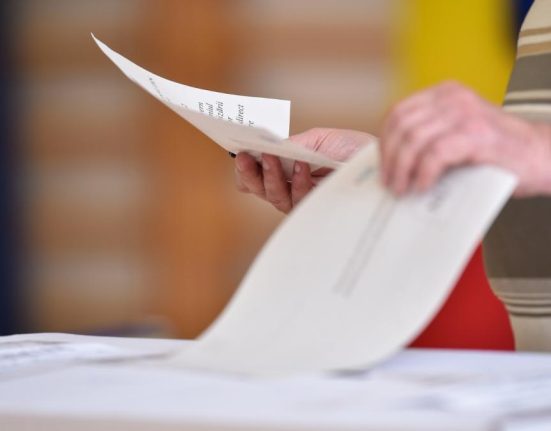Alegeri prezidentiale 2025 Candidatii pot strange semnaturi