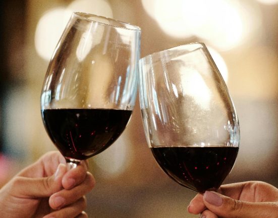 Beneficiile unui pahar de vin rosu pe zi