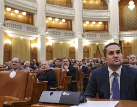 Nemultumire in Parlament protest al angajatilor Camerei Deputatilor
