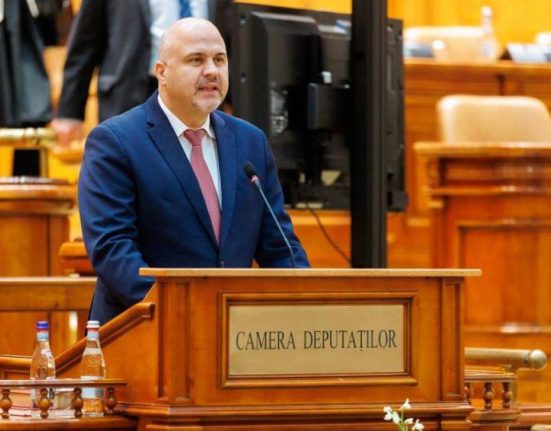 Parlamentarul USR care si a retras semnatura pentru suspendarea lui Iohannis ii raspunde lui Simion De fapt am impulsionat SOS