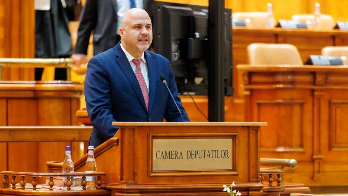 Parlamentarul USR care si a retras semnatura pentru suspendarea lui Iohannis ii raspunde lui Simion De fapt am impulsionat SOS