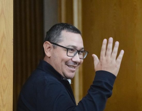Ponta Am jucat golf cu Trump Despre Crin Antonescu Daca ai trait 10 ani din banii sotiei nu esti serios ca sa devii presedinte