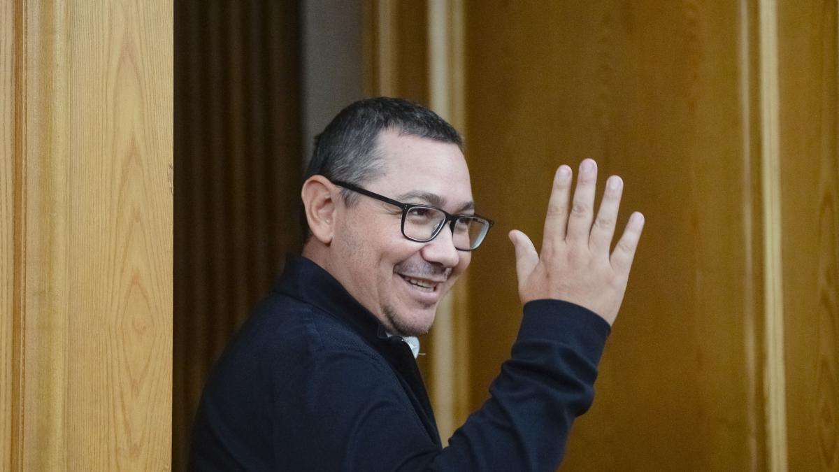 Ponta Am jucat golf cu Trump Despre Crin Antonescu Daca ai trait 10 ani din banii sotiei nu esti serios ca sa devii presedinte