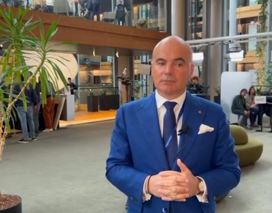 Rares Bogdan afirma ca nu este vinovat pentru campania PNL de pe TikTok care il sustine pe Georgescu Campania a fost trolata
