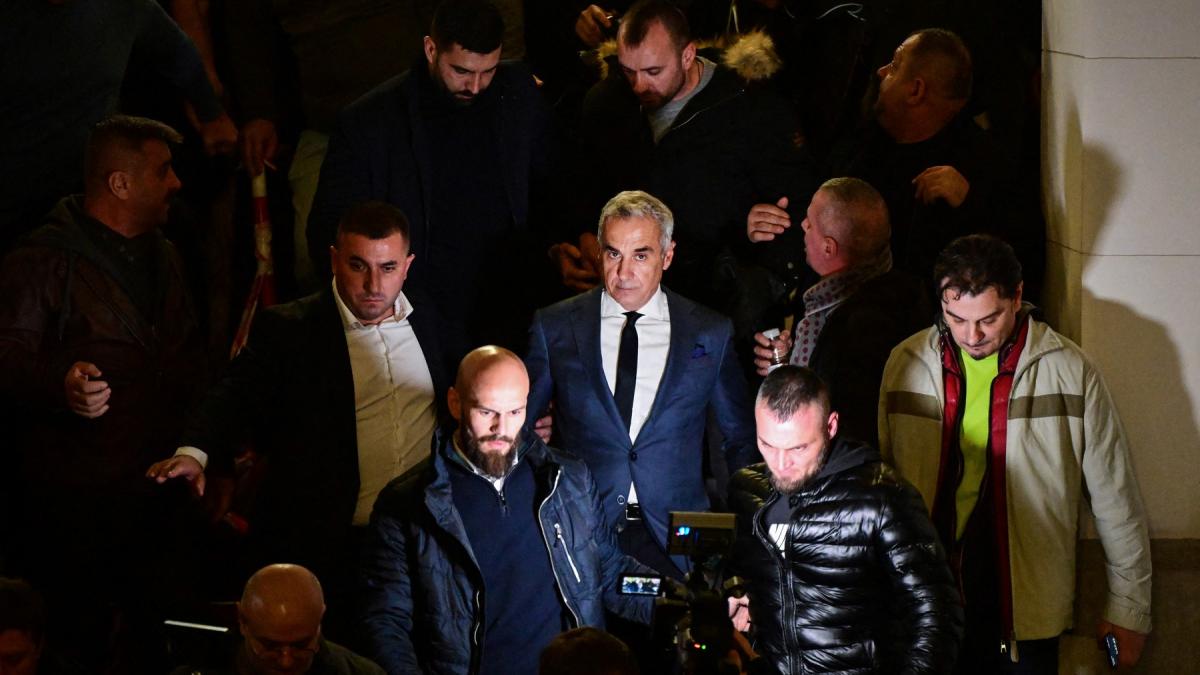 Registru public Sustinerea lui Calin Georgescu de catre fosti ofiteri ai SRI DIPI si MApN