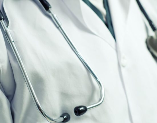 Situatie socanta la spitalul din Suceava Medicul REFUZA sa lucreze la Urgente din cauza AMENINTARILOR rudelor Daca pateste ceva copilul meu