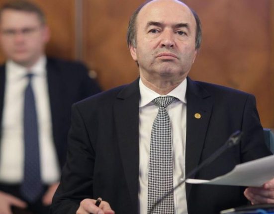 Tudorel Toader intrebat daca va candida la prezidentiale Am primit sugestii