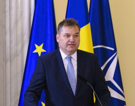 UDMR il sprijina pe Crin Antonescu fara rezerve Cseke Attila Noi nu facem sondaje ne am angajat fata de aceasta candidatura
