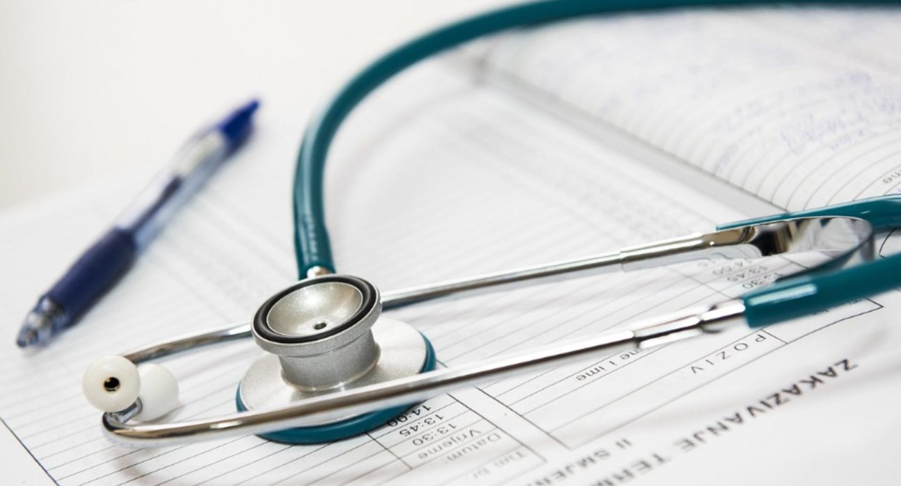 Barbat suspect de AVC lasat sa agonizeze ore in spital