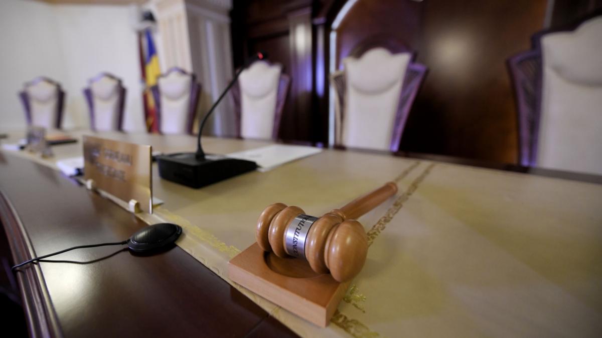 CCR se reuneste marti pentru a constata vacanta functiei de presedinte si justificarea interimatului
