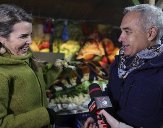 Calin Georgescu a boicotat hipermarketurile intr o jacheta straina de 350 de euro