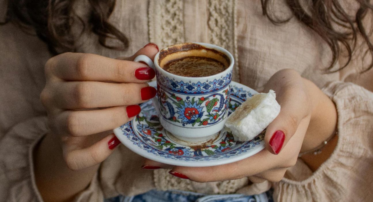Condimentul folosit de arabi in cafea