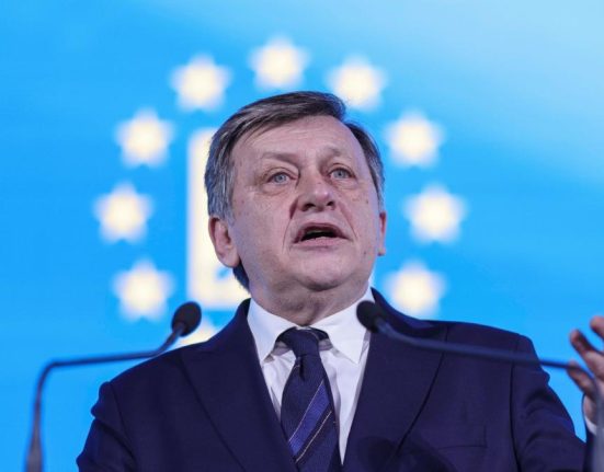 Congres extraordinar PSD la Palatul Parlamentului Antonescu candidat la prezidentiale