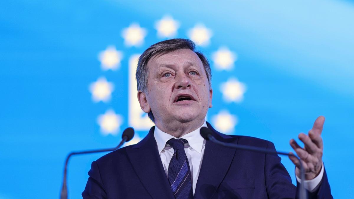 Congres extraordinar PSD la Palatul Parlamentului Antonescu candidat la prezidentiale