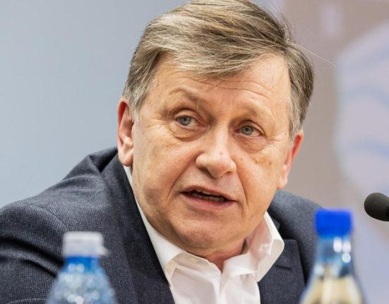 Crin Antonescu Romania ramane in NATO si isi va creste cheltuielile de aparare Parteneriatul cu SUA trebuie consolidat
