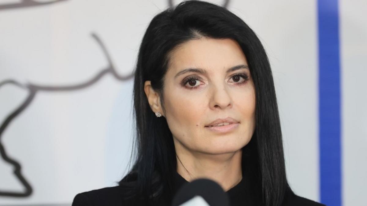 Lavinia Sandru Domnule Bolojan prezentati romanilor datele anularii alegerilor