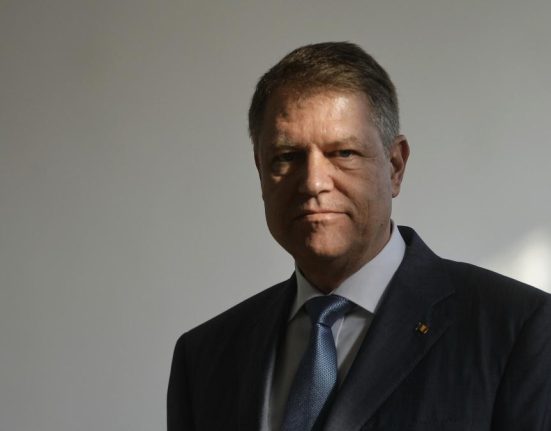 Politicianul care l a lansat pe Klaus Iohannis Nu credeam ca va avea o asemenea plecare