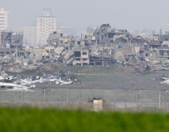 Romania se opune mutarii palestinienilor din Gaza sustine solutia celor doua state