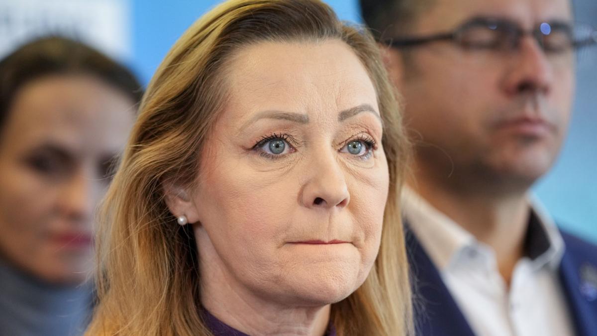 Scandal in USR Elena Lasconi cere demisia lui Nicusor Dan