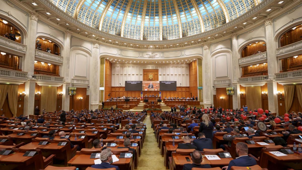 Amenzi marite pentru absente nemotivate Sanctiuni aprobate