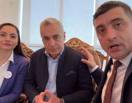 Calin Georgescu si Simion cer oamenilor sa fie pasnici