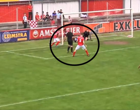 Cea mai tare faza din fotbal gol validat de arbitru
