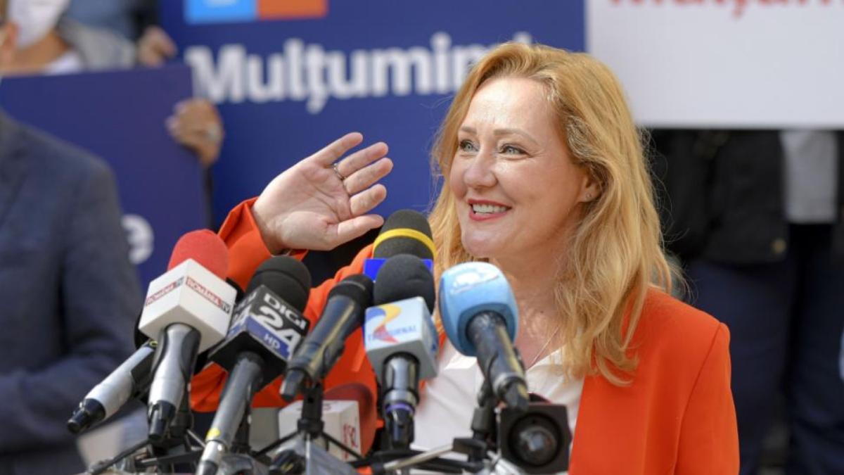 Elena Lasconi candidata prezidentiala 2025 din partea USR
