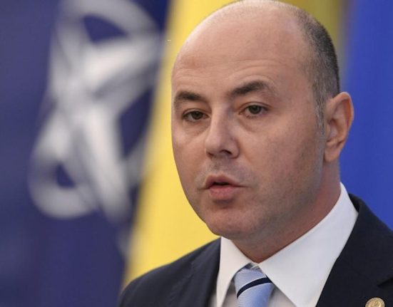 Liberalii raspund Kremlinului Lectii de democratie de la Rusia Gluma proasta