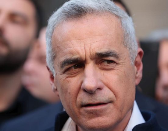 Presa internationala relateaza interzicerea candidaturii lui Calin Georgescu