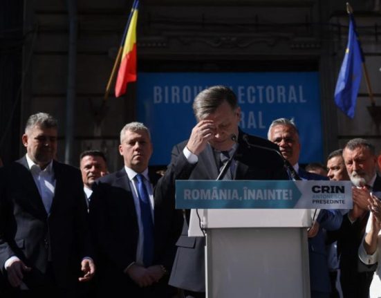 Scandal in PNL din cauza campaniei pentru Antonescu