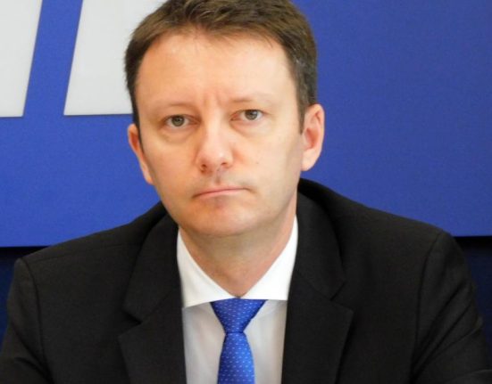 Siegfried Muresan E dificil sa redirectionezi fondurile catre aparare