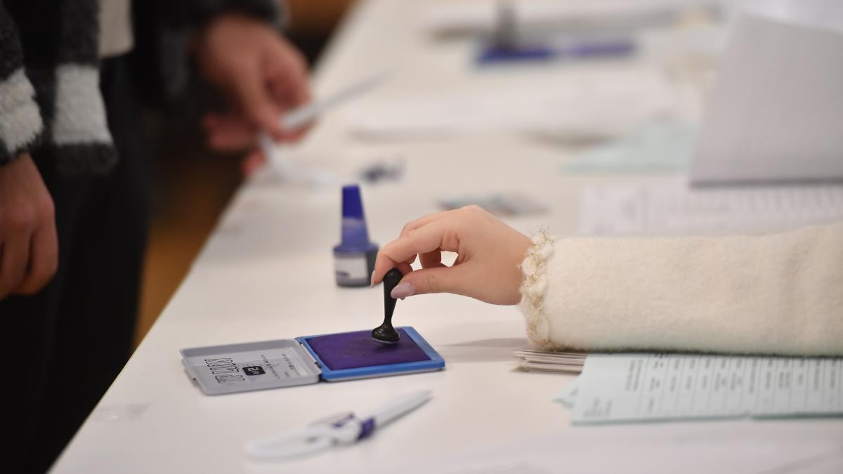 Ultima zi pentru candidaturi la alegeri prezidentiale candidati validati de BEC