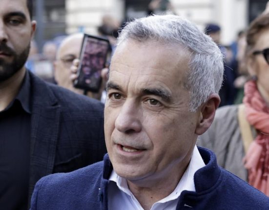 Universitatea Politehnica somata sa explice angajarea lui Calin Georgescu Are controlul psihiatric la zi