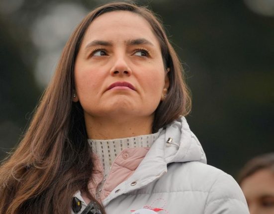 Anamaria Gavrila a scris catre TikTok si Facebook Colaborati cu serviciile secrete din Romania