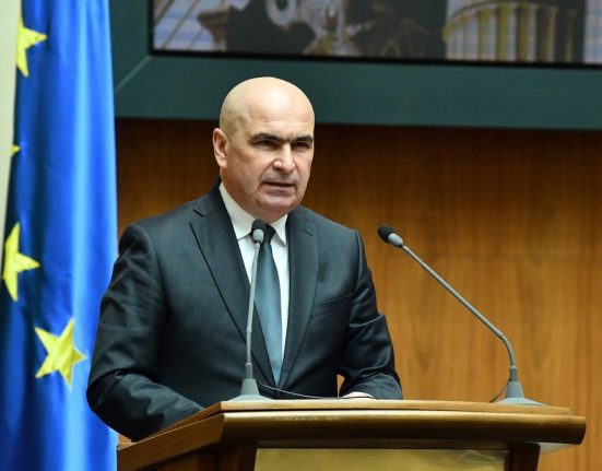 Bolojan Trebuie sa continuam modernizarea Armatei prin cresterea bugetului si achizitia de echipamente performante