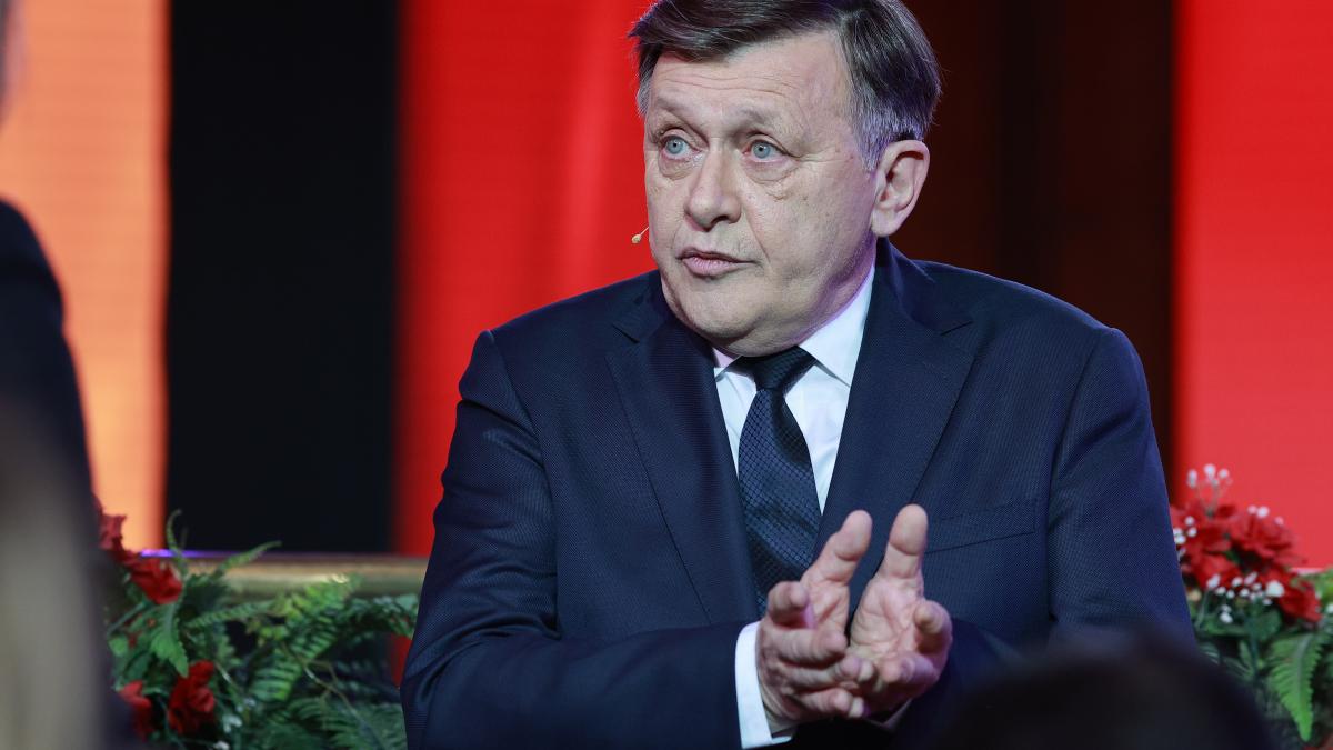 Crin Antonescu Klaus Iohannis a fost un presedinte slab nepregatit si daunator pentru Romania Nicusor Dan poate fi la fel