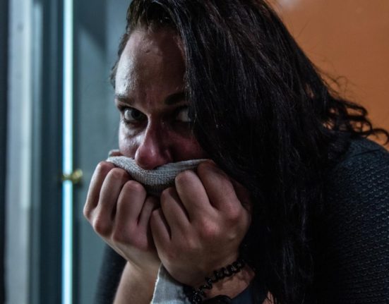 De ce unii oameni miros a peste stricat Sindromul rar ce afecteaza mai ales femeile