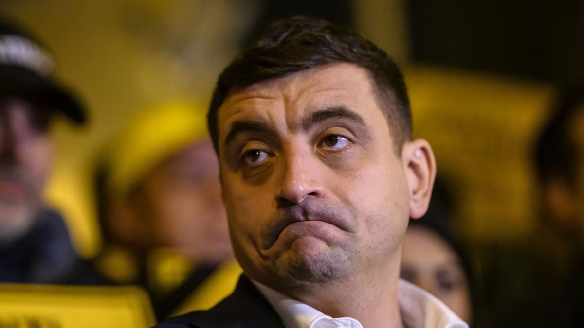 George Simion a parasit dezbaterea Un simulacru acum