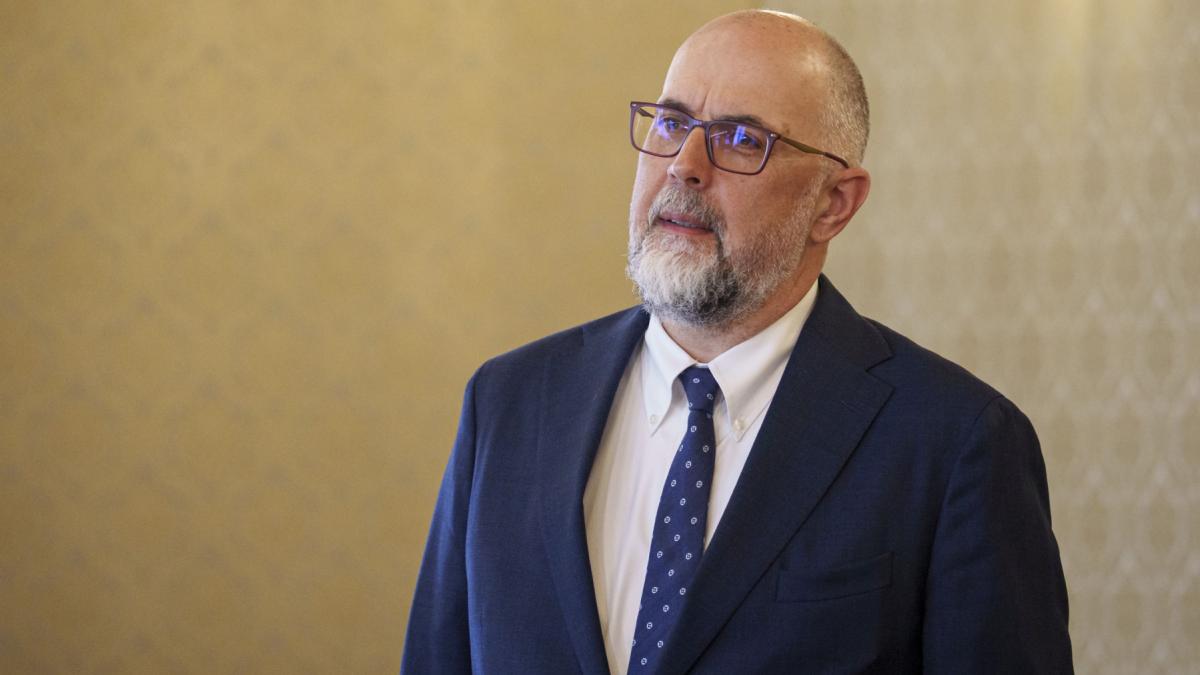 Kelemen Hunor Copiii de la meciul de fotbal din Cluj au fost agresati pentru ca sunt maghiari Ii solicit lui Predoiu pedepsirea agresorilor