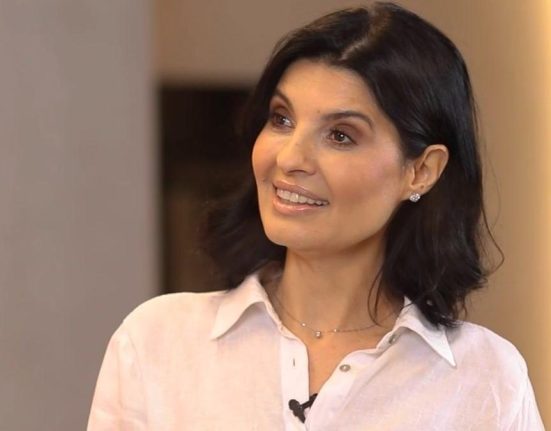 Lavinia Sandru la concertul Cenaclu Flacara Romania iubeste si nu uita