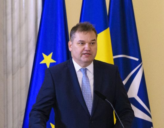Ministerul Dezvoltarii elimina 512 posturi Cseke Attila Impactul depaseste 22 de milioane de lei