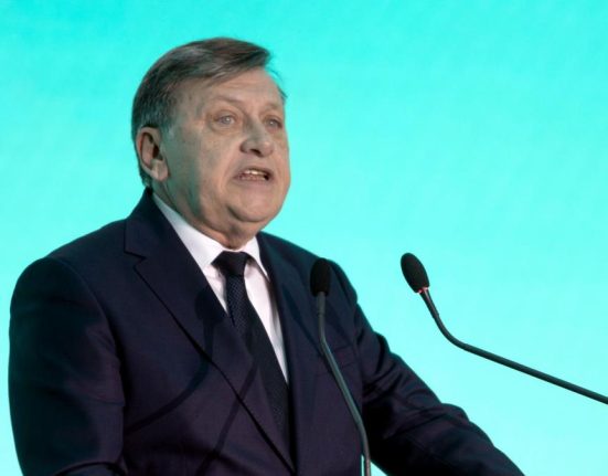 Crin Antonescu Europa e un spirit o civilizatie nu o lozinca sau o caricatura Europa este sub atac din interior si exterior
