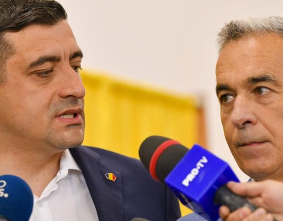 George Simion va demisiona dupa alegeri si va organiza un referendum pentru turul 2
