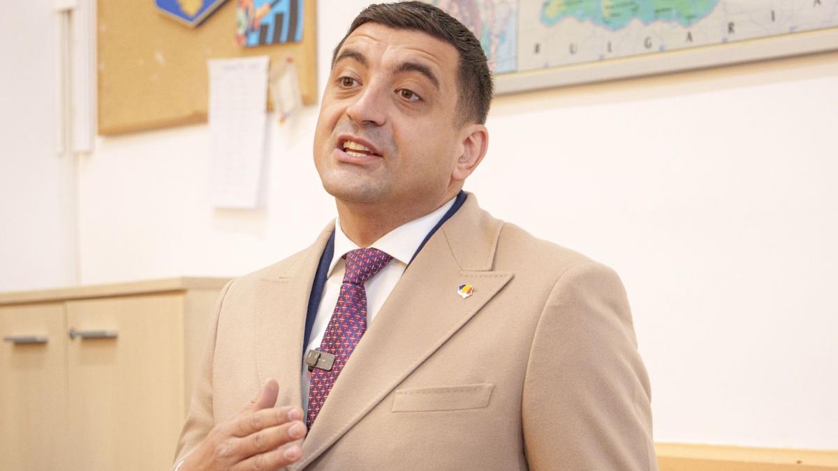 Liderul BNS critica anuntul lui Simion privind concedierea a 500000 de bugetari Sa se documenteze mai intai