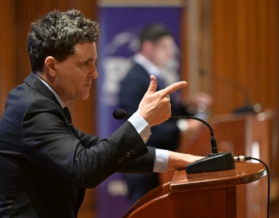 Nicusor Dan Romania nu si permite sa discute despre alegeri anticipate sau Calin Georgescu prim ministru