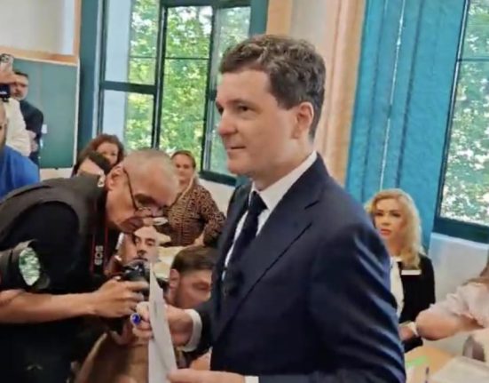 Nicusor Dan la vot Am votat pentru multi oameni tacuti si cinstiti nereprezentati pana acum