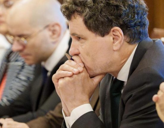 AUR refuza consultarile de la Cotroceni Guvernul e deja facut