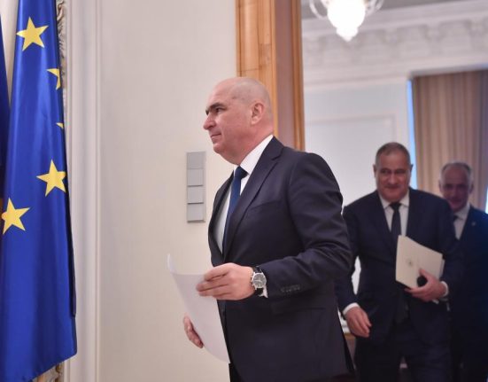 Bolojan Impozitele pe case terrenuri si masini vor creste din 2026