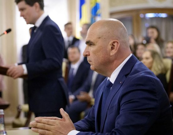 Culisele negocierilor pentru Guvernul Bolojan Liderii USR suparati au obtinut patru ministere